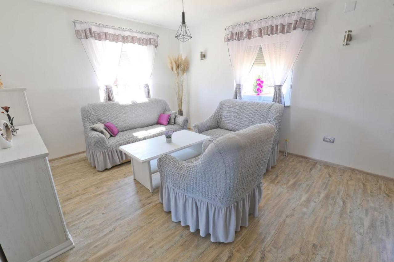 Apartman Teo &Tena Otočac Exterior foto