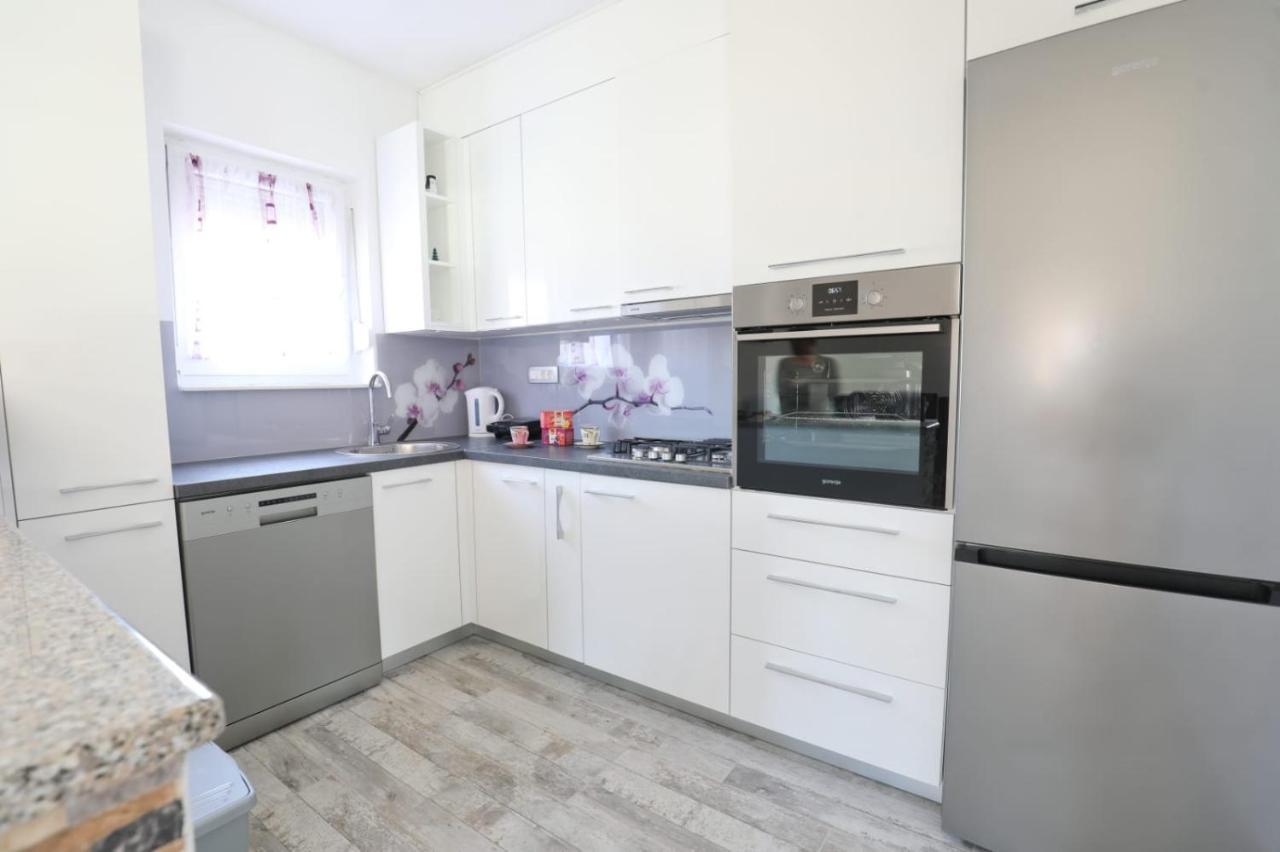 Apartman Teo &Tena Otočac Exterior foto